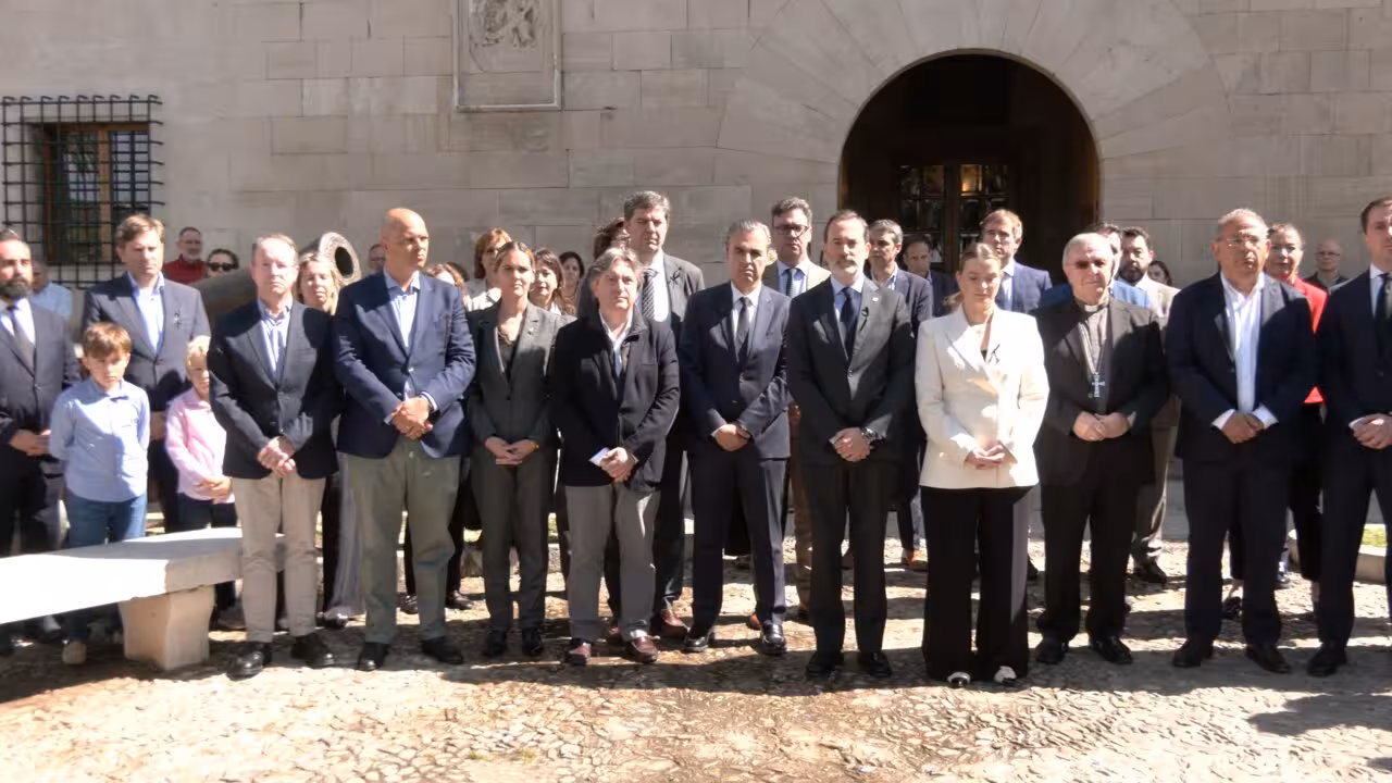 C_Minuto silencio Govern 