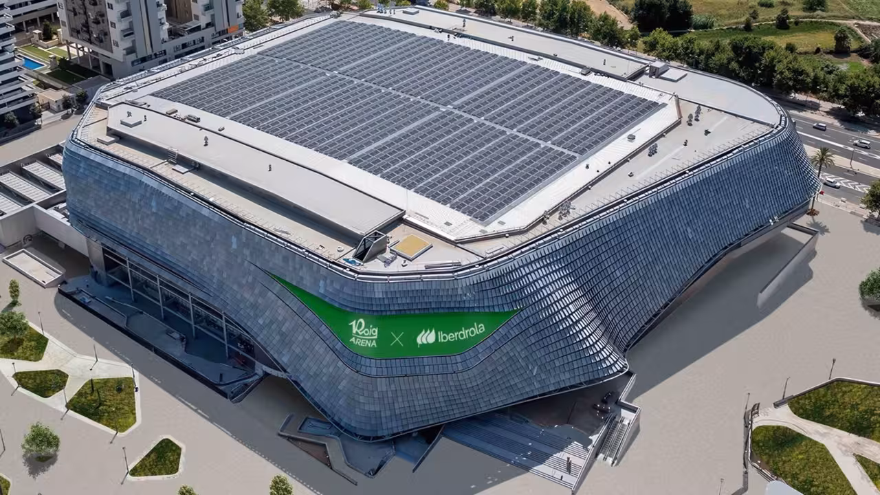 Acuerdo Iberdrola-Roig Arena (imagen cubierta fotovoltaica)