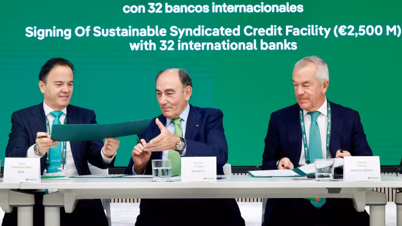 2025.07.16. Firma Iberdrola_32 bancos_