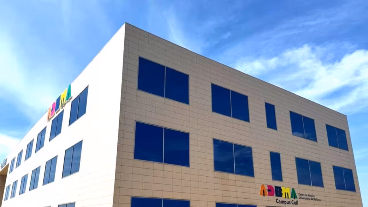 fachada nuevo edificio en el Coll d'en Rabassa