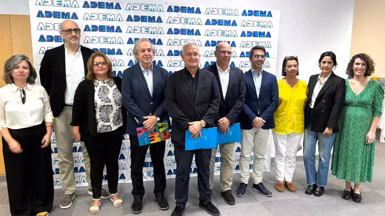 firma convenio grupo PRENSA