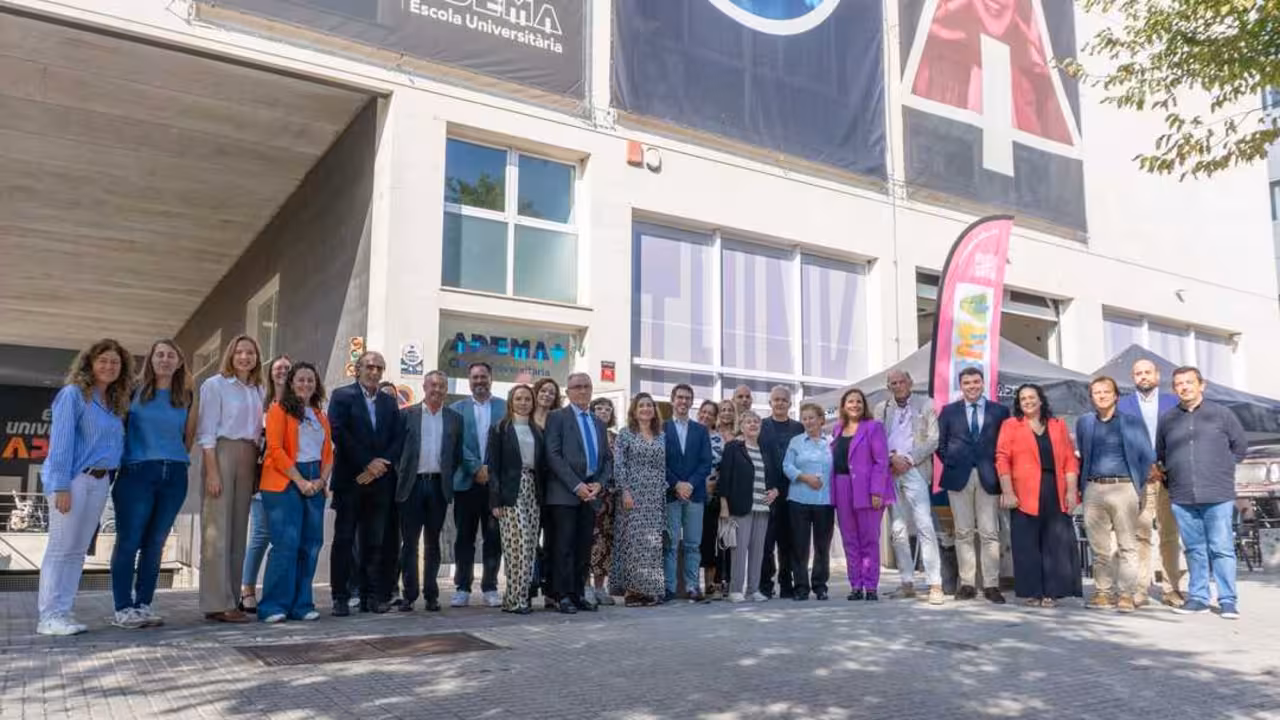foto de familia inauguración adema