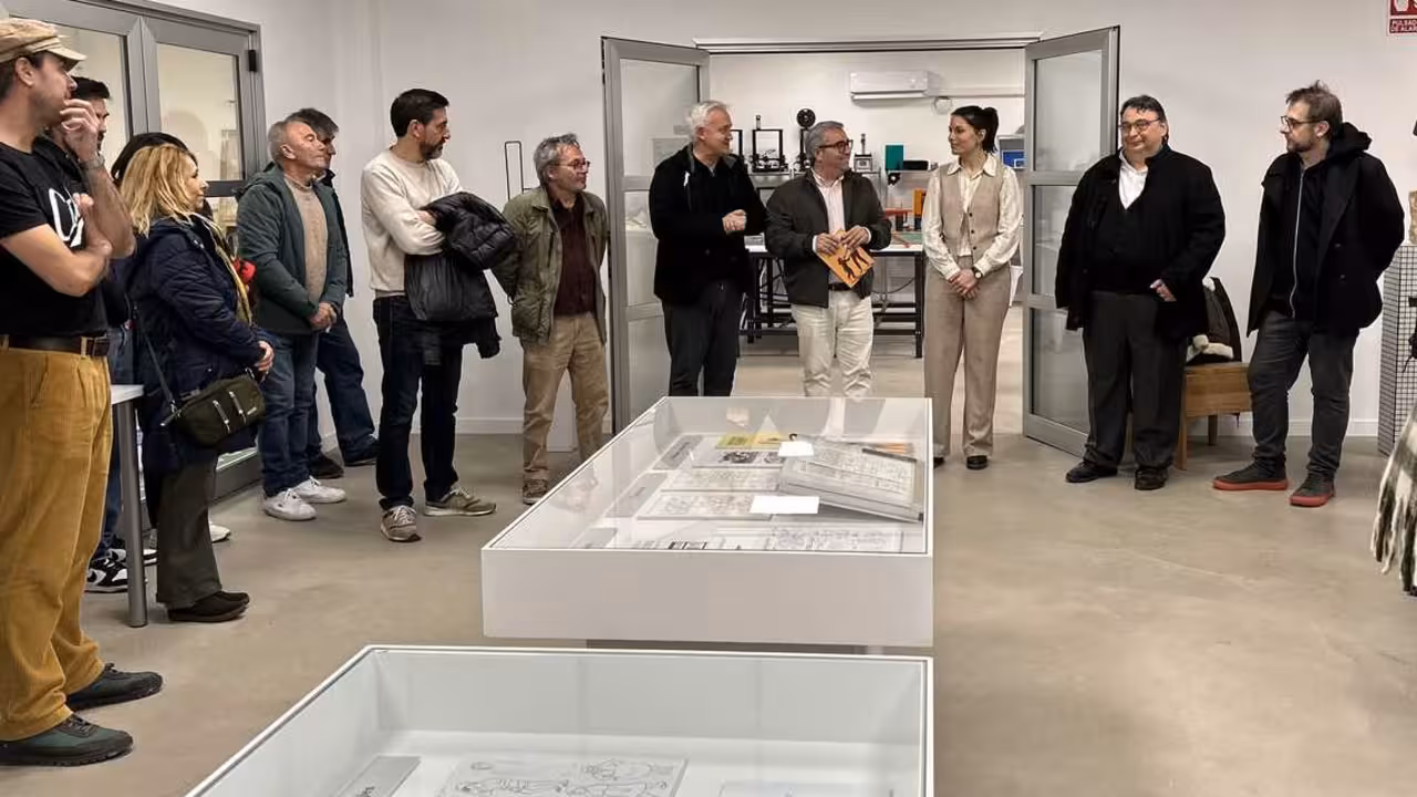 foto inaguración exposición comic lorena varea