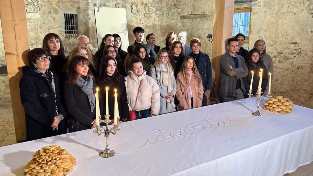 grupos de artistas adema en son puigdorfila foto familia