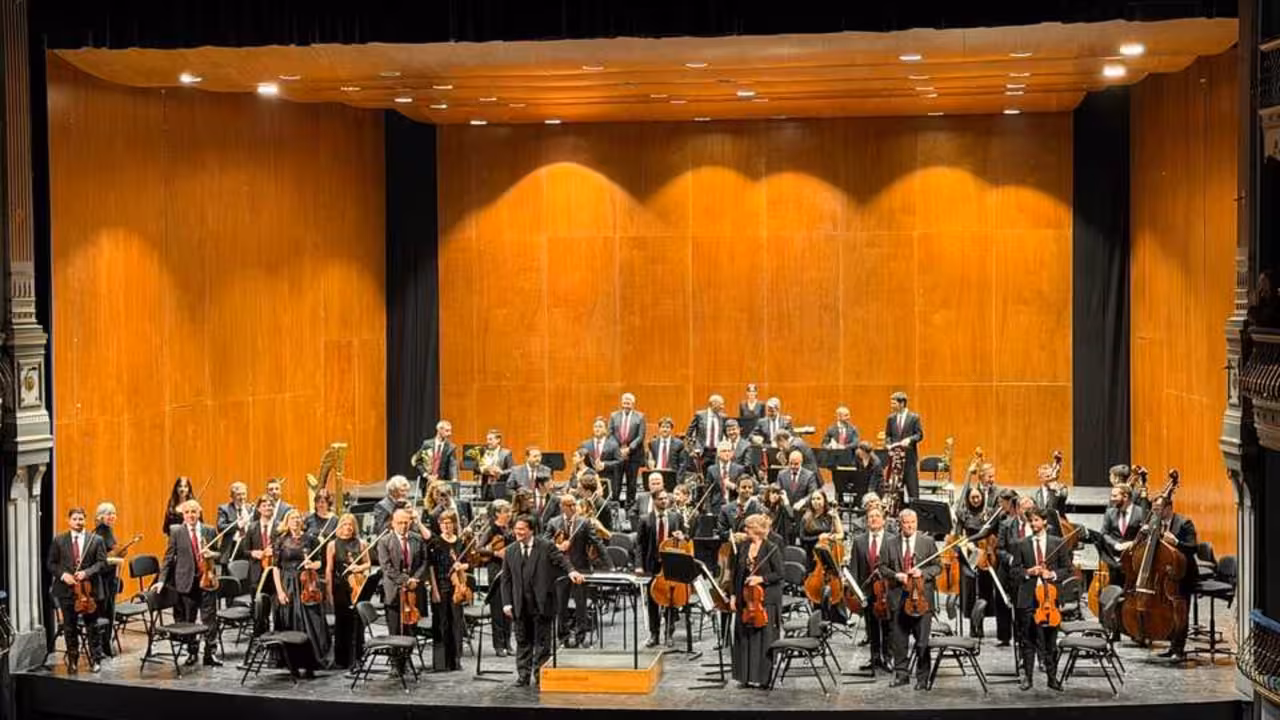 Orquesta Sinf&oacute;nica