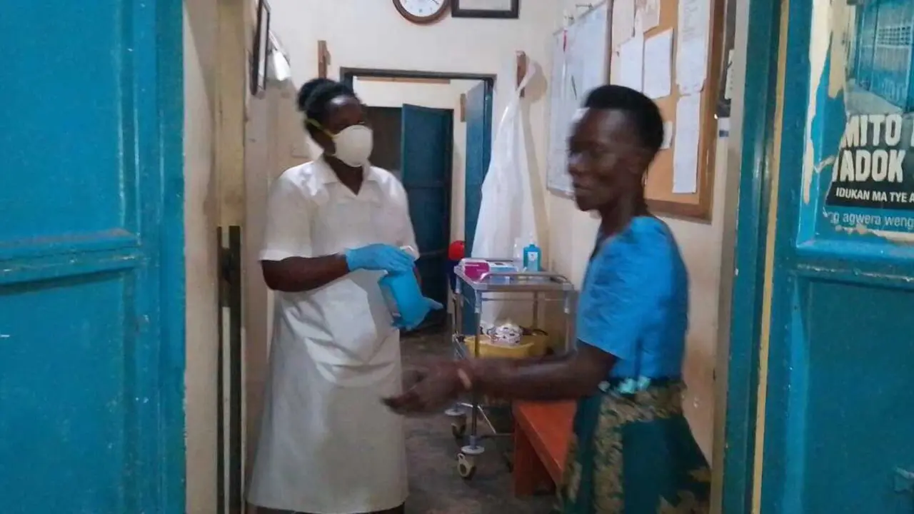 Farmasol-&eacute;bola-uganda-atenci&oacute;nsociosanitaria