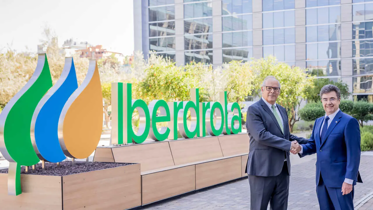 Mario Ruiz-Tagle, CEO de Iberdrola Espa&ntilde;a y Jos&eacute; Miguel Garc&iacute;a, CEO de Vodafone Espa&ntilde;a