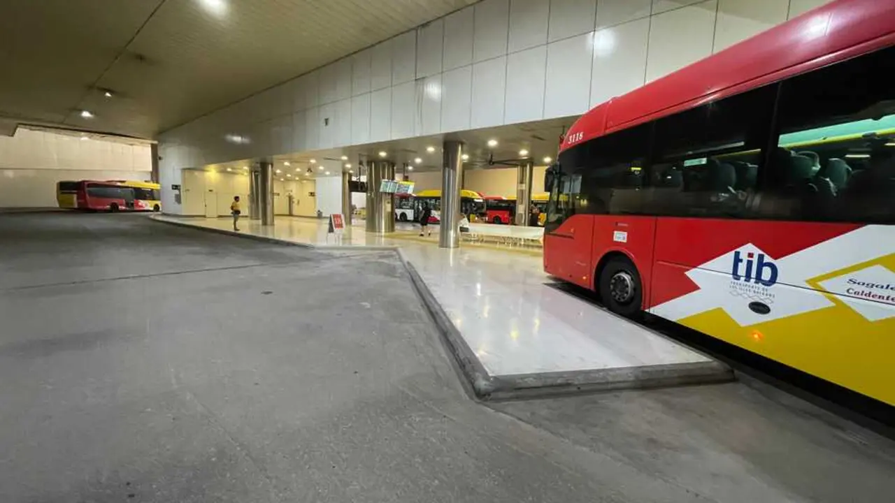 La Estaci&oacute;n Intermodal de Palma incorpora una nueva d&aacute;rsena de bus y reorganiza los espacios para mejorar el servicio a los usuarios.