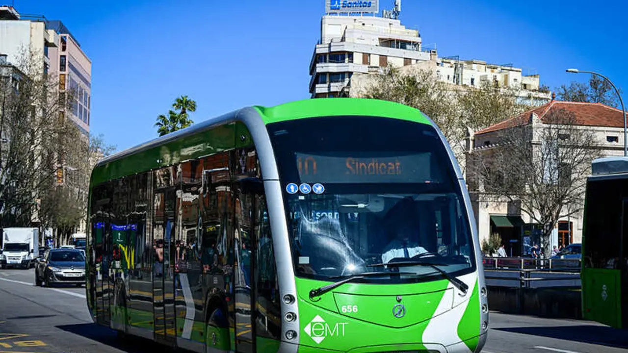 Autob{us de la EMT de Palma.