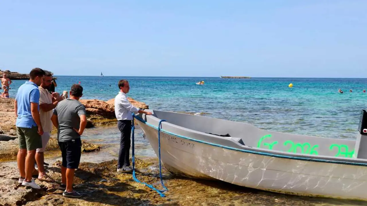 El presidente del Consell de Mallorca, Lloren&ccedil; Galm&eacute;s, ha reclamado al Gobierno central medidas urgentes ante el aumento de las llegadas de pateras.