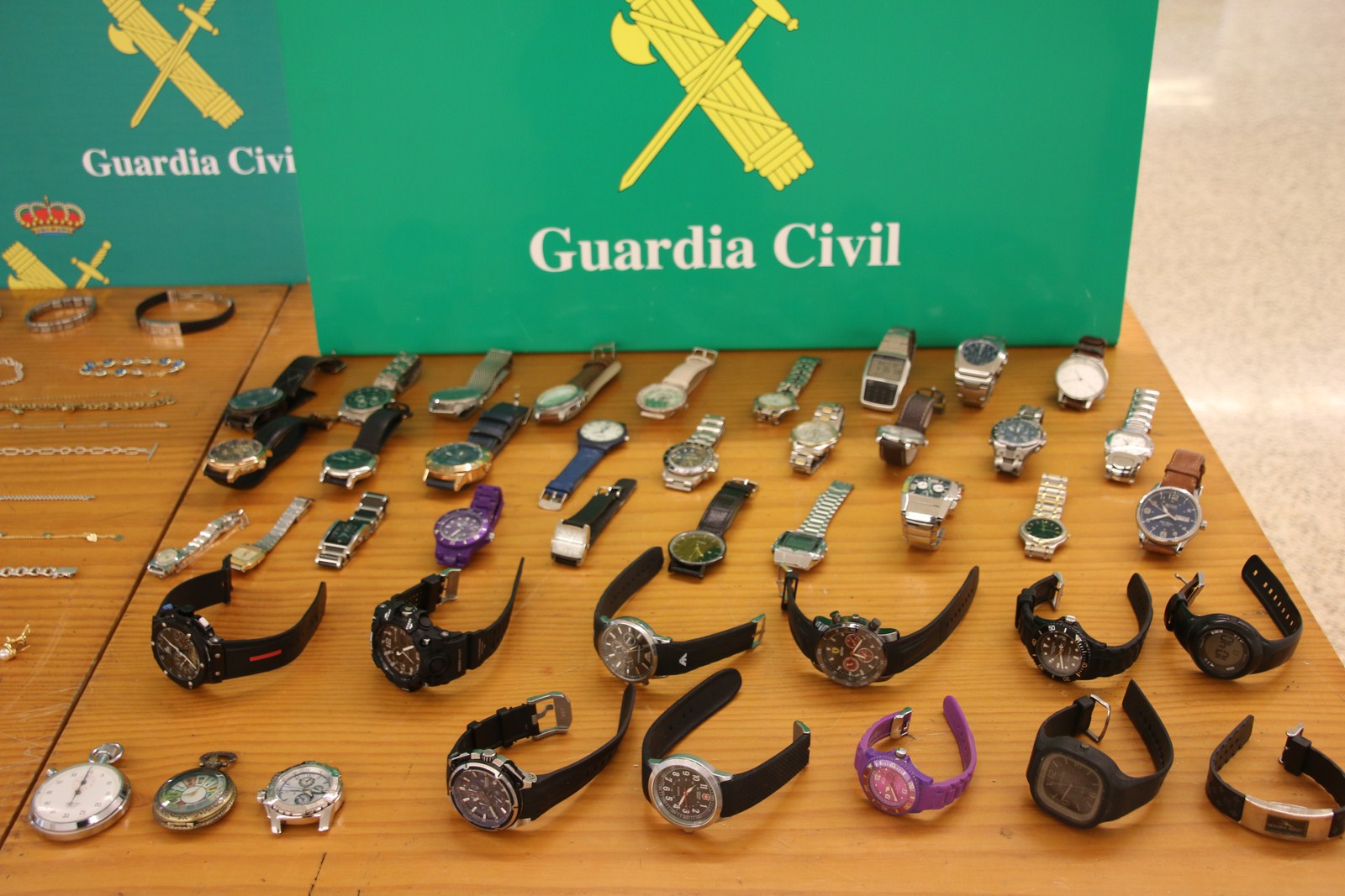robos joyas y relojes