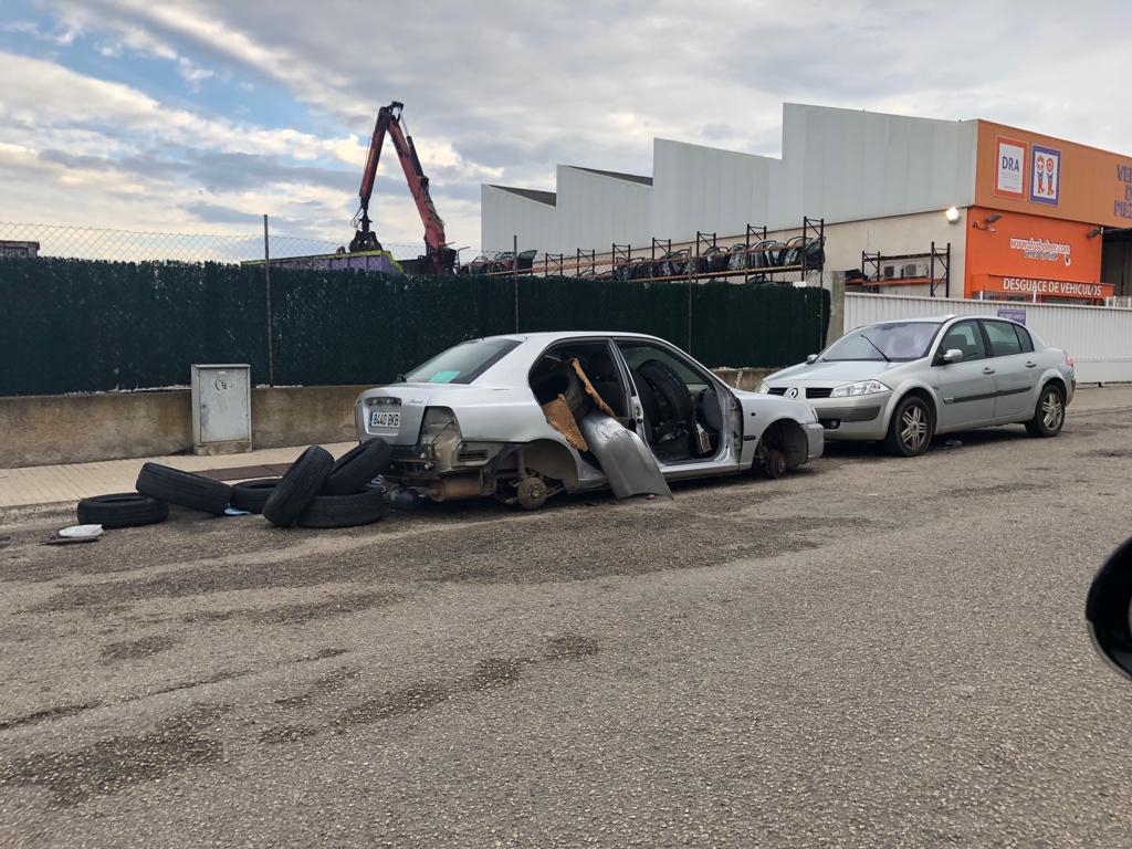 coche abandonado polígono Manacor