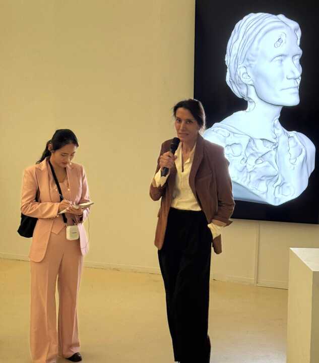 amparo sard en china hablando obra