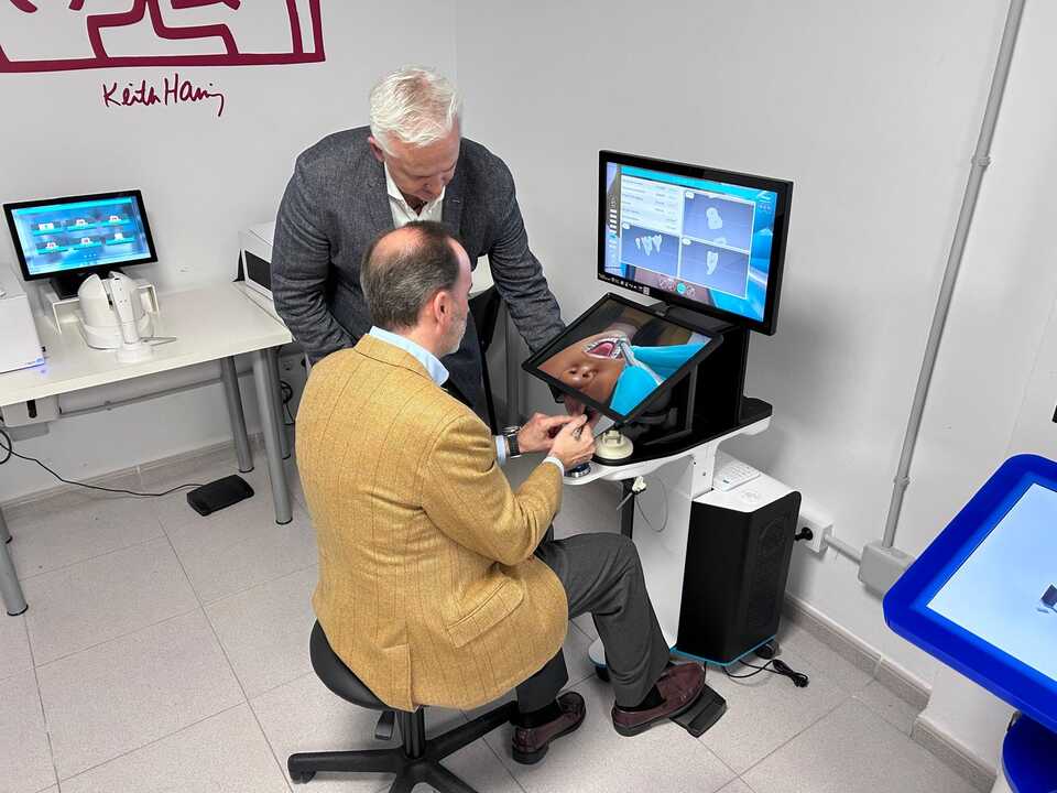 SIMULADORES HAPTICOS ADEMA VISITA LE SENNE