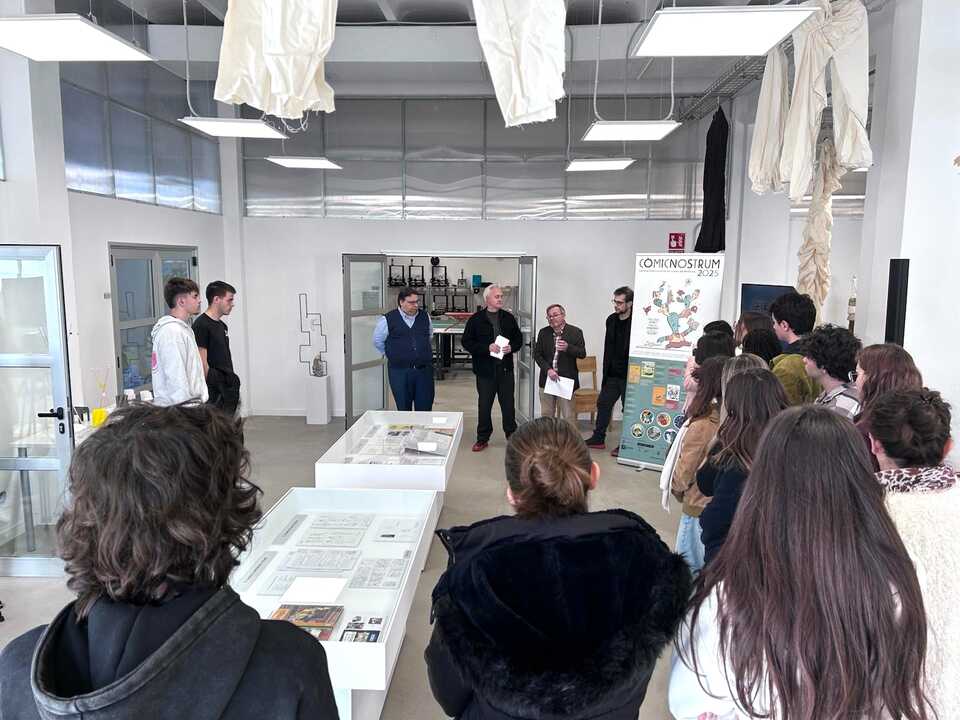 presentación de comic adema