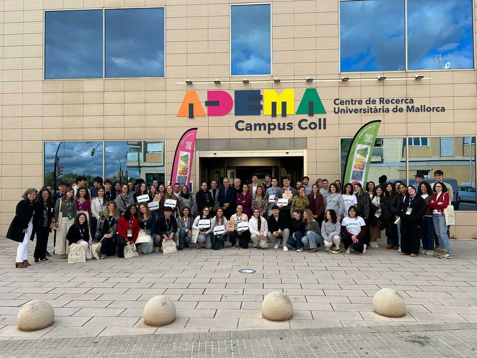 FOTO FAMILIA DE TODOS LOS PARTICIPANTES DE LA NUTRIOLYMPICS