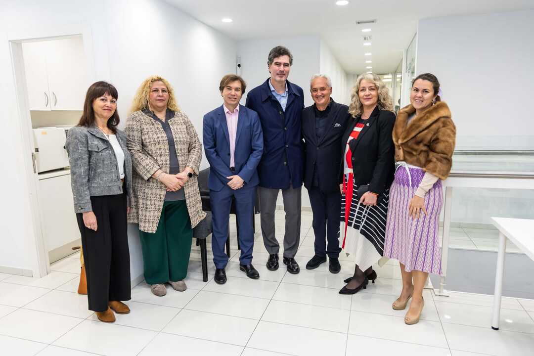 Victor Ribot Quirón junto a Diego González y autoridades