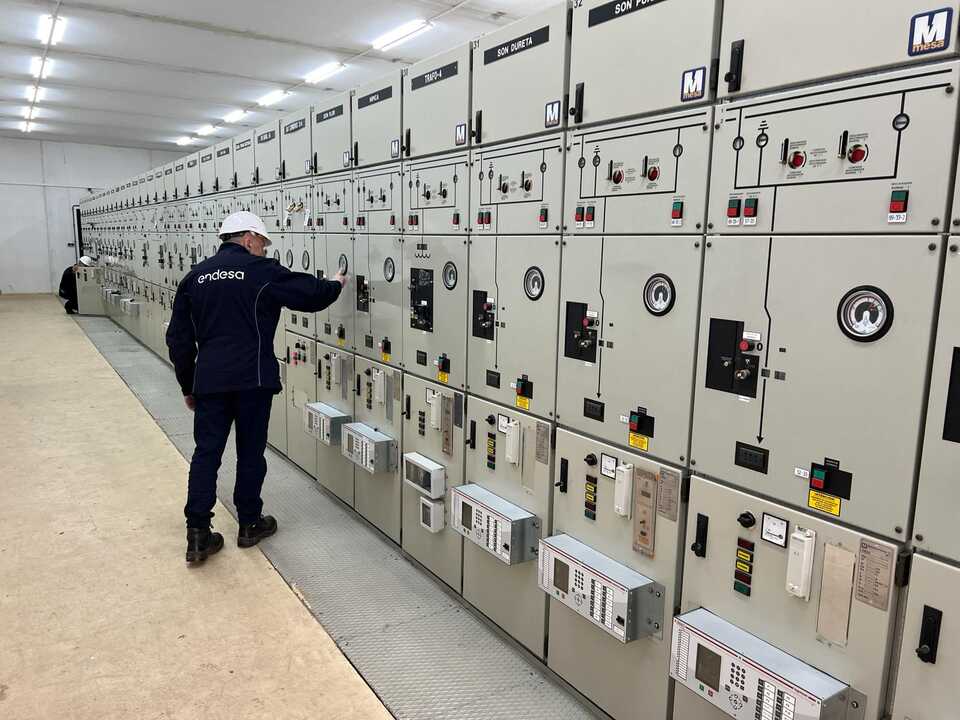 Foto 2 -interior subestació