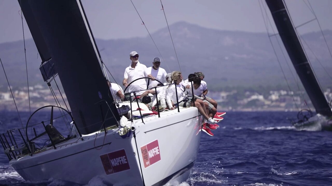 Archivo- Felipe VI durante la Copa del Rey Mapfre de Vela.