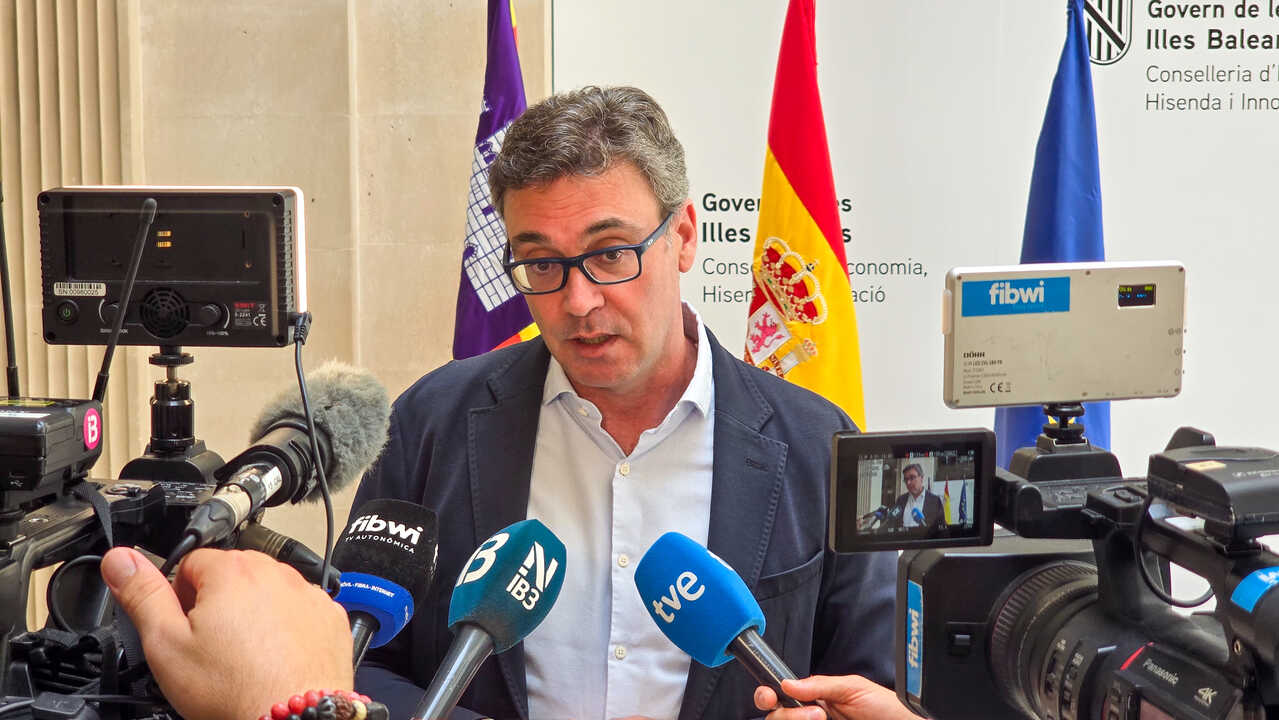 El vicepresidente primero y consejero de Economía, Hacienda e Innovación, Antoni Costa.