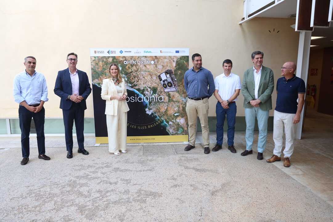 Margalida Prohens preside la celebración del lanzamiento del satélite Posidonia, que se efectuó el 7 de julio, impulsado por Open Cosmos.