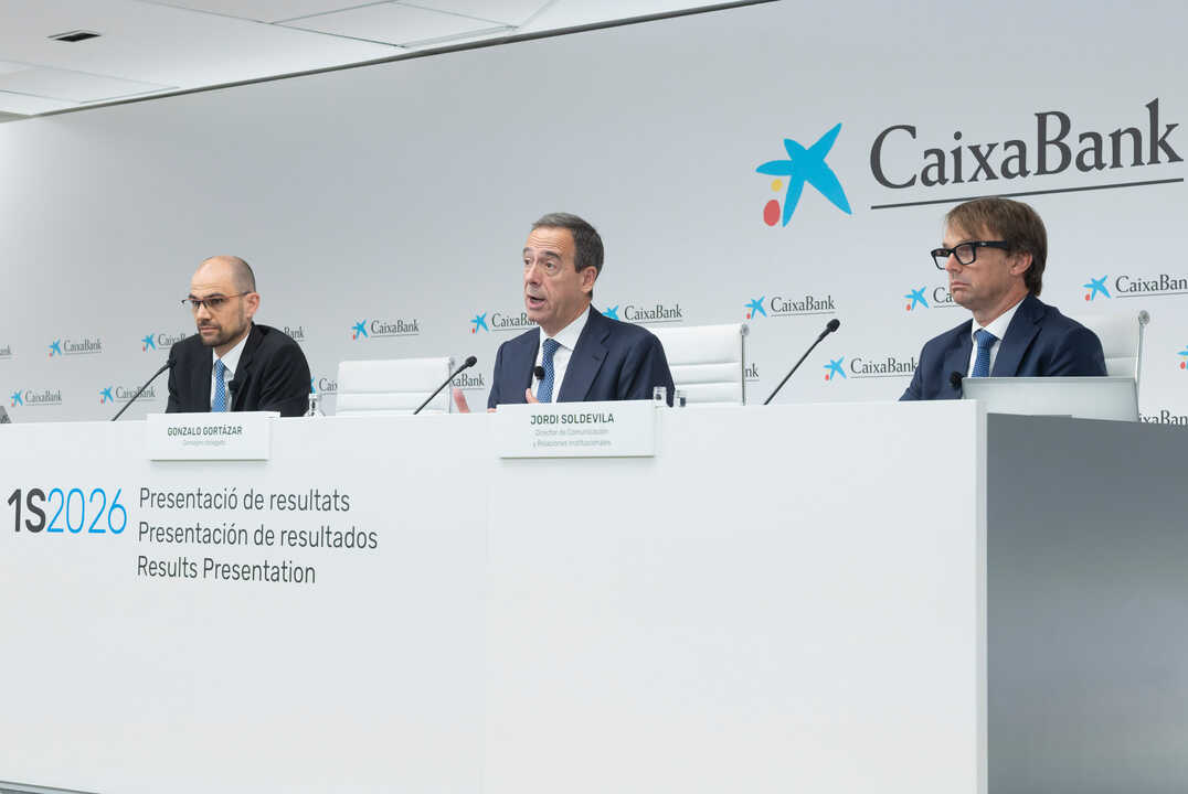Foto 7 Gonzalo Gortázar, presentación de Resultados CaixaBank 1S 2026