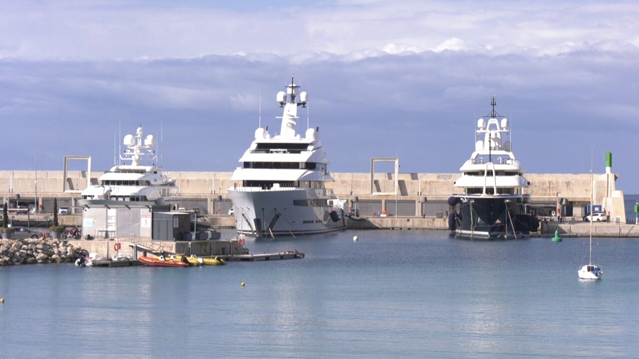 La presión hídrica del turismo de lujo: hasta 1.000 litros diarios por huésped en el litoral mediterráneo