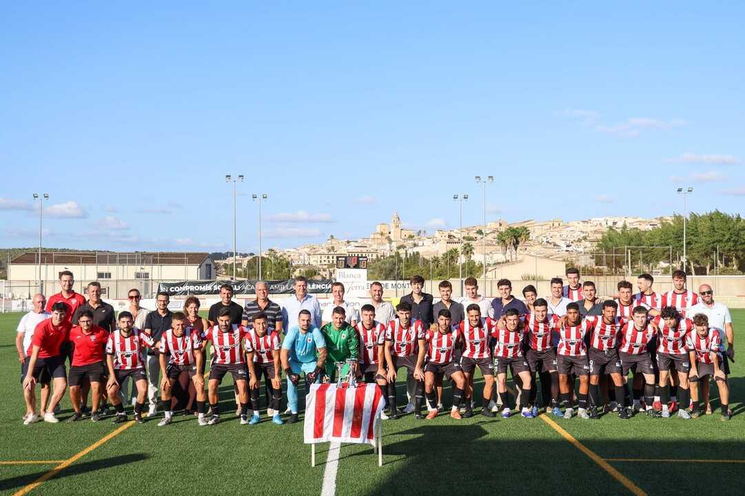 El Athletic Club de Montuïri presenta su nuevo proyecto con Es Revolt renovado